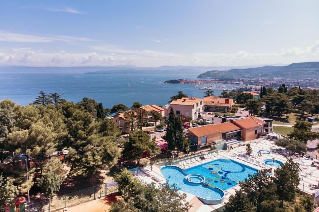 Mare-Sole Apartment Izola Bagian luar foto